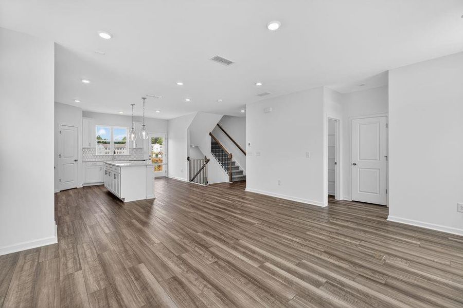 Spacious, unfurnished interior of a new home in Rosewood Farm, Lawrenceville (Image 34).