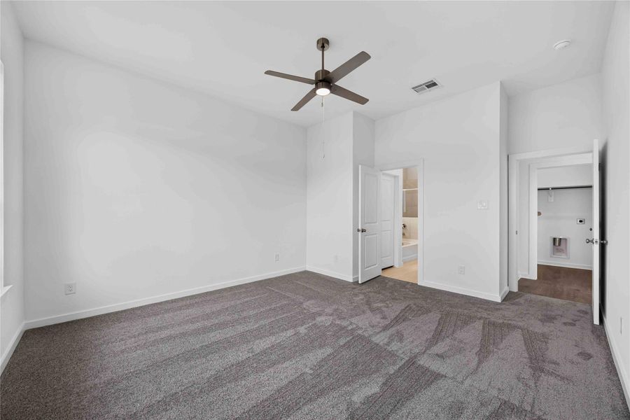 Spacious, unfurnished interior of a new home in La Segarra 40', Brookshire (Image 15).