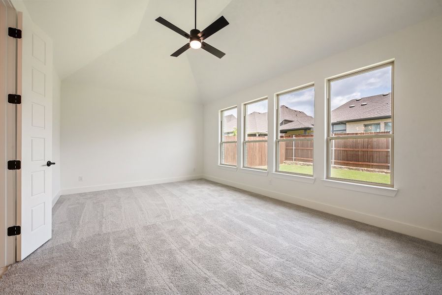 Spacious, unfurnished interior of a new home in Tavolo Park, Fort Worth (Image 28).