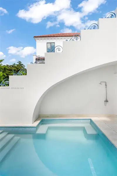 Exterior details and patio area of a home in , Coral Gables (Image 22).