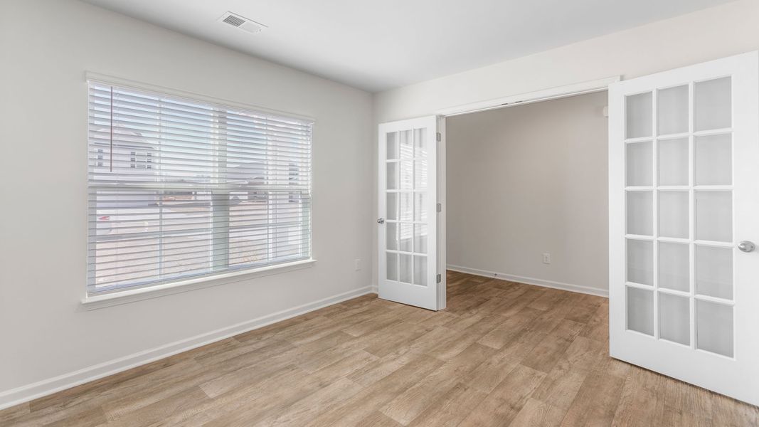 Spacious, unfurnished interior of a new home in Aspen Place, Thomasville (Image 13).