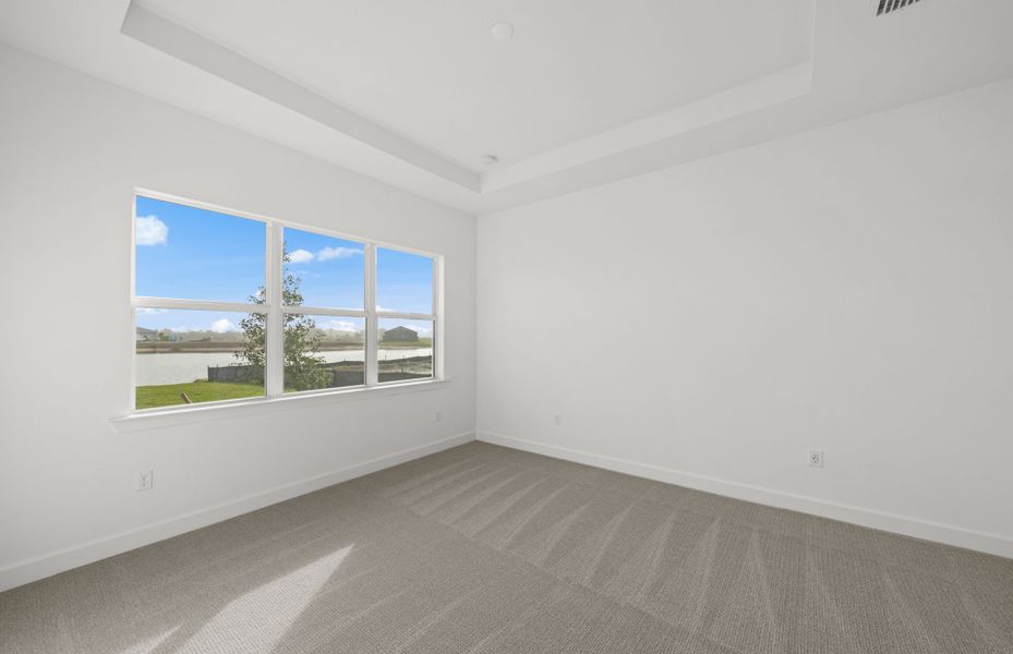 Spacious, unfurnished interior of a new home in TerraWalk at Babcock Ranch, Alva (Image 15).
