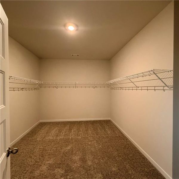 Spacious, unfurnished interior of a new home in Fowler Farms, Auburn (Image 20).