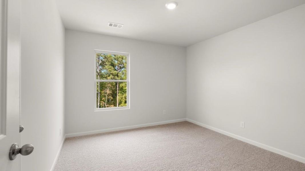 Spacious, unfurnished interior of a new home in Lost Creek, Dallas (Image 25).
