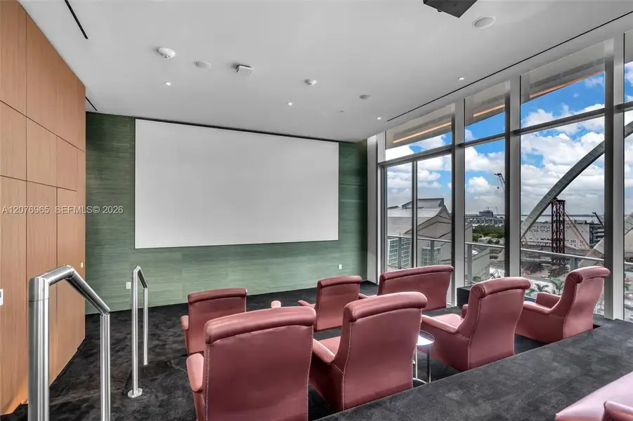 Community amenities in , Miami (Image 44).