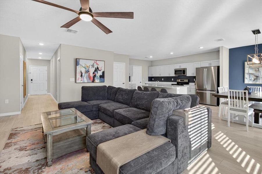 Furnished interior view inside a new home in Pasadena Point, Wesley Chapel (Image 35). Furnished interior view inside a new home in Pasadena Point, Wesley Chapel (Image 35).