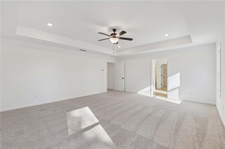 Spacious, unfurnished interior of a new home in The Estates at Casteel, Bethlehem (Image 29).