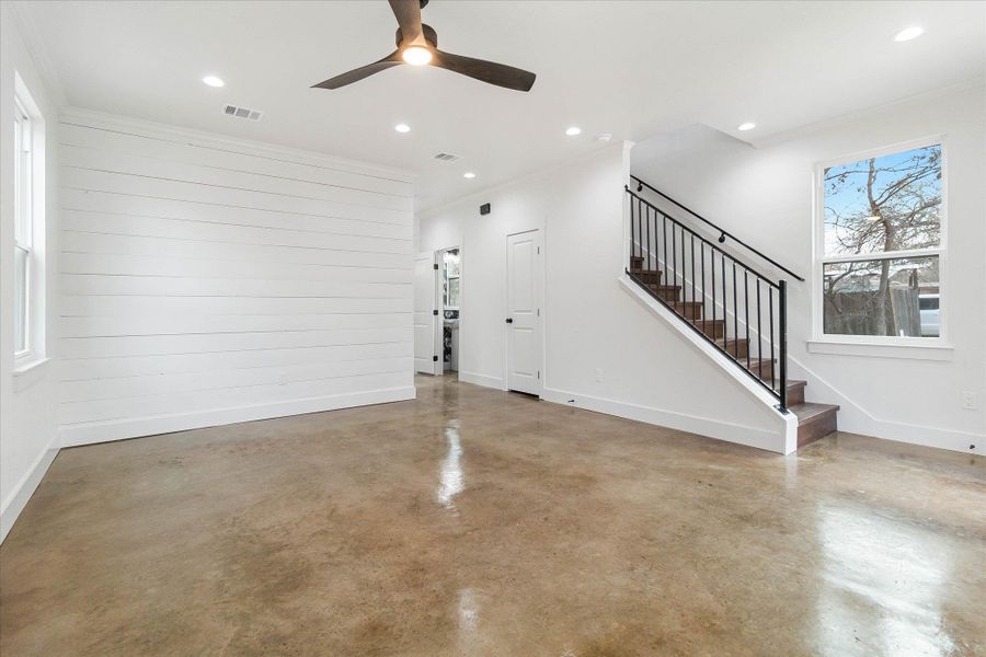 Spacious, unfurnished interior of a new home in , Wimberley (Image 21).