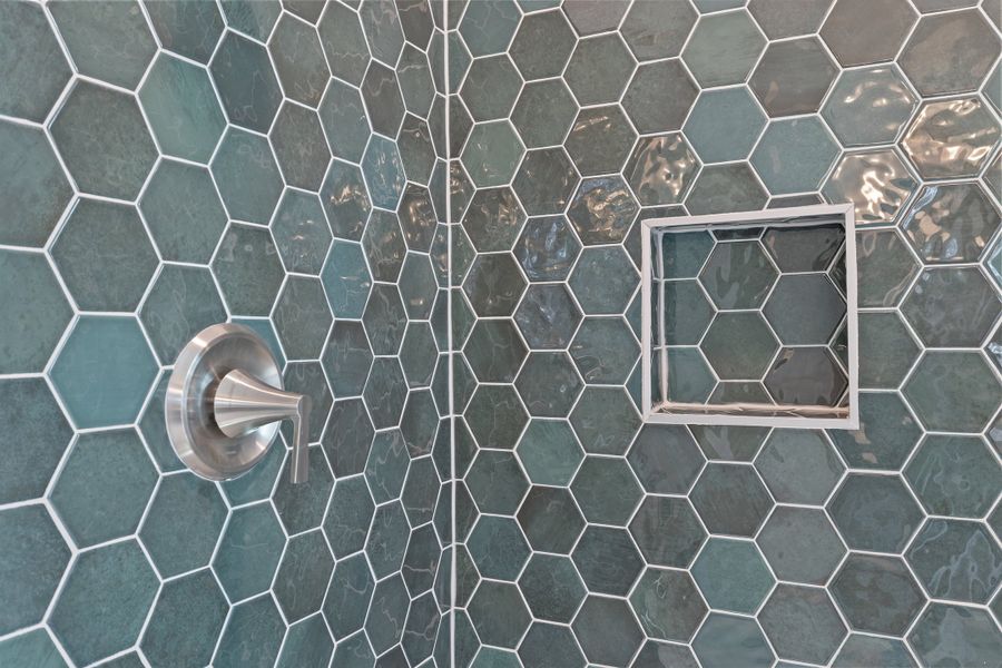 Representative interior finishes for a home built from the The Hampton by RobuckHomes in Baylee Ridge, Selma (Image 24).