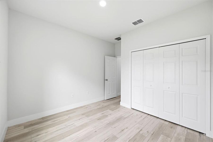 Spacious, unfurnished interior of a new home in , Citrus Springs (Image 26).