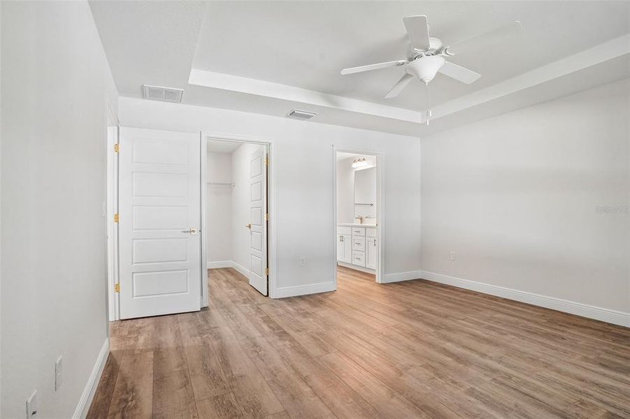Spacious, unfurnished interior of a new home in , Citrus Springs (Image 35).