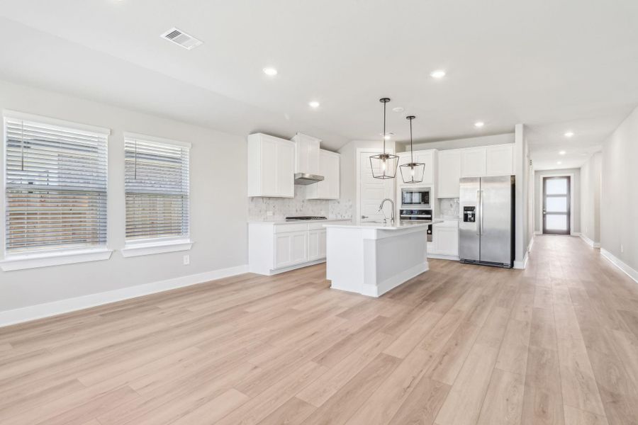 Photo is not of the actual home but is an inspirational photo of builder’s model home and may depict options, furnishings, and/or decorator features that are not included.