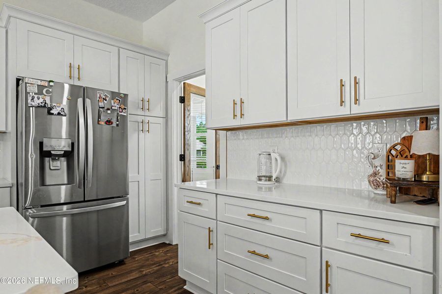 Furnished interior view inside a new home in , Callahan (Image 41).