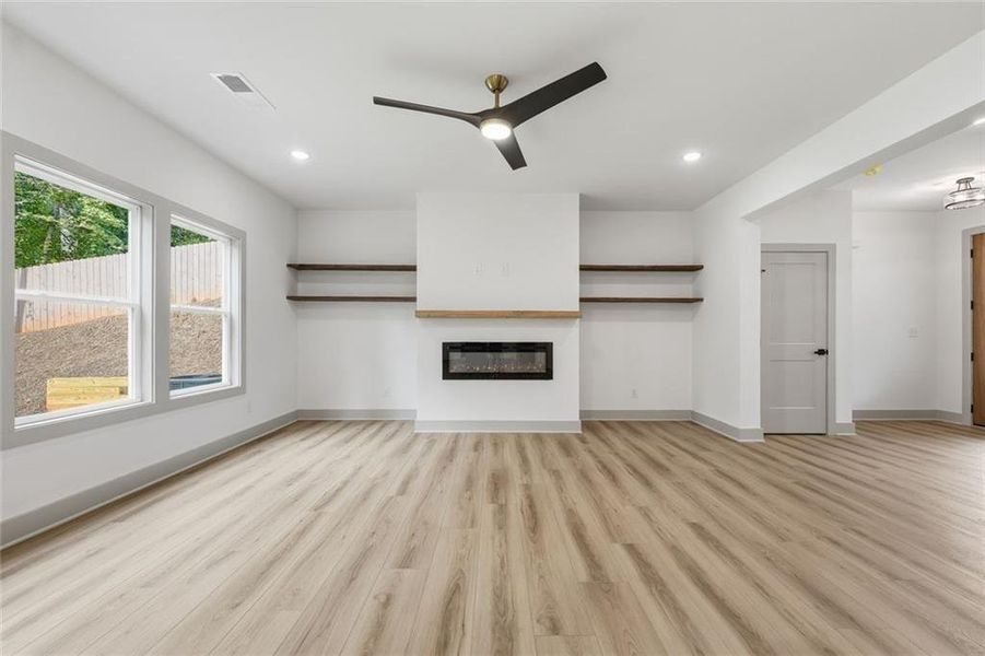 Spacious, unfurnished interior of a new home in , Gainesville (Image 32). Spacious, unfurnished interior of a new home in , Gainesville (Image 32).