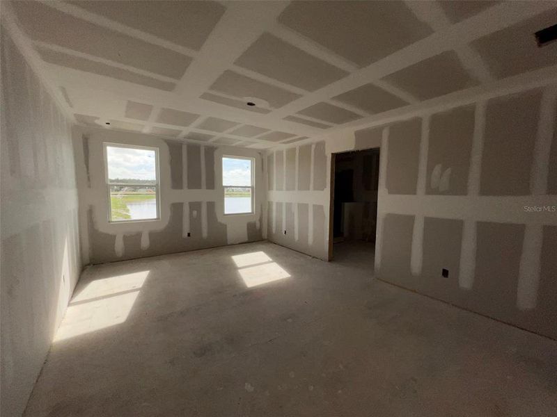 Spacious, unfurnished interior of a new home in Hawks Run, Kissimmee (Image 6).