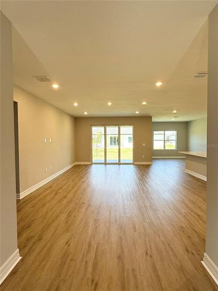 Spacious, unfurnished interior of a new home in , Port Charlotte (Image 11).