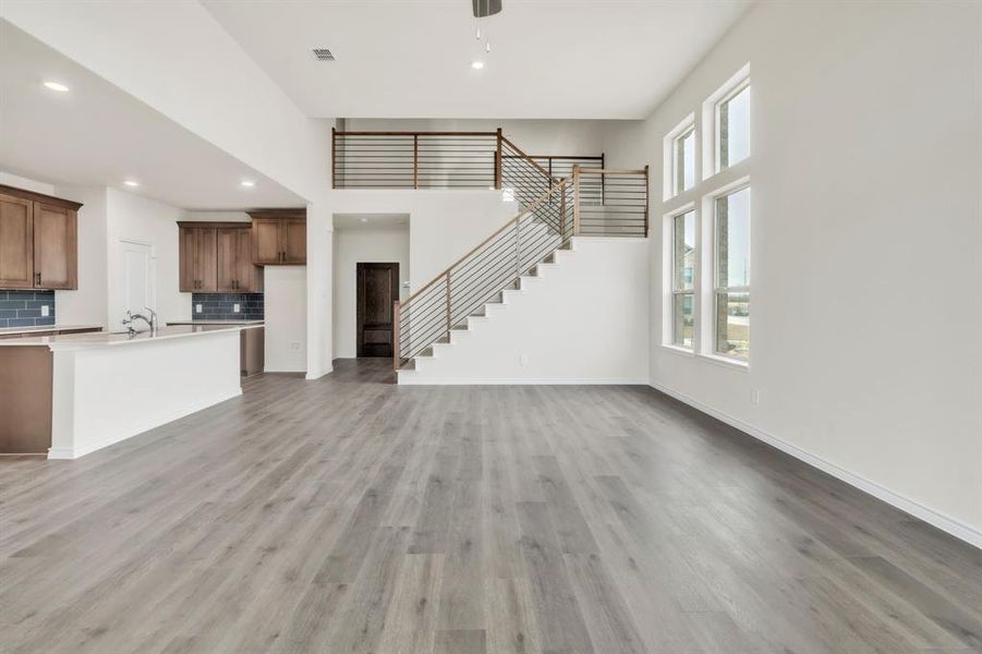 Spacious, unfurnished interior of a new home in The Landing at Hidden Lakes, McKinney (Image 21).