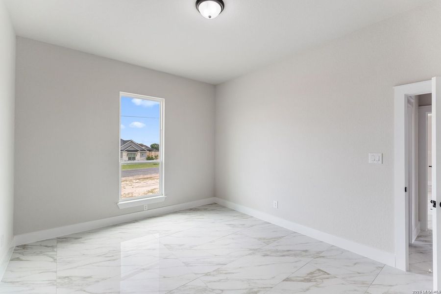 Spacious, unfurnished interior of a new home in , La Vernia (Image 33). Spacious, unfurnished interior of a new home in , La Vernia (Image 33).