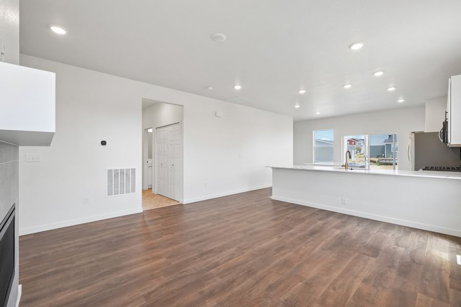 Spacious, unfurnished interior of a new home in Hudson Hills, Hudson (Image 21). Spacious, unfurnished interior of a new home in Hudson Hills, Hudson (Image 21).