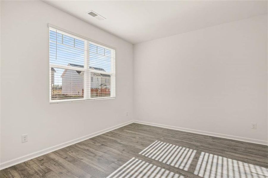 Spacious, unfurnished interior of a new home in Teamon Pointe, Griffin (Image 9).