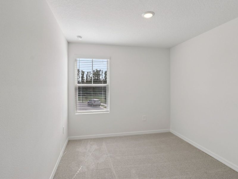 Spacious, unfurnished interior of a new home in Cagan Crossings West, Clermont (Image 13).