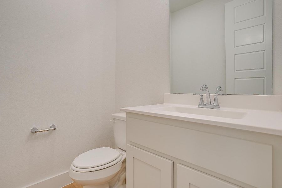 Representative furnished interior of a home built from the Eleanor by Graham Hart Home Builder in Sweetgrass, Haslet (Image 13).