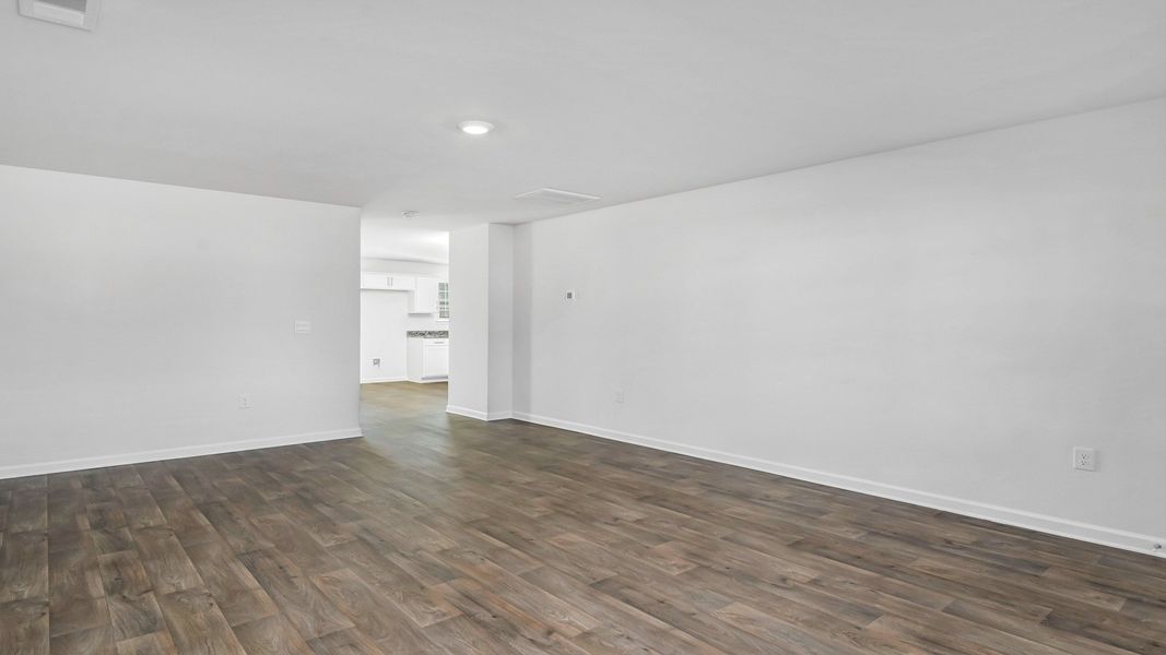 Spacious, unfurnished interior of a new home in Hunter's Branch, Hopkins (Image 15).