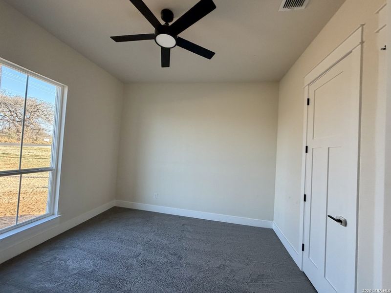 Spacious, unfurnished interior of a new home in , Floresville (Image 30).