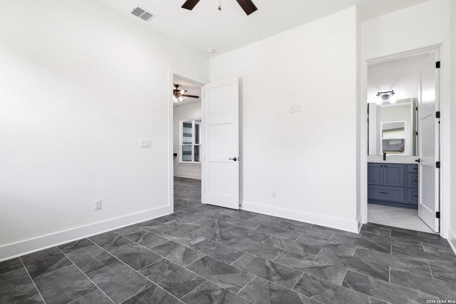 Spacious, unfurnished interior of a new home in , New Braunfels (Image 24).