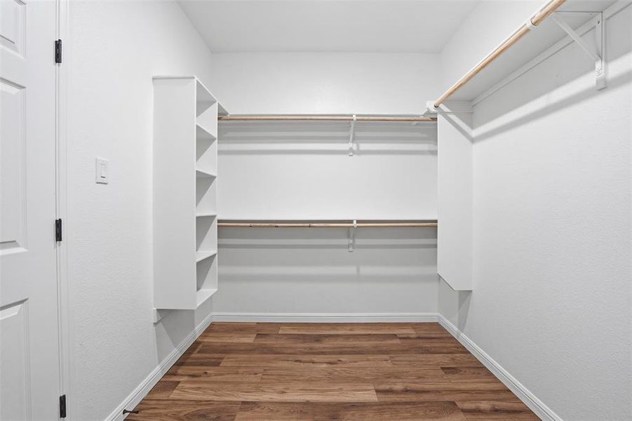 Spacious, unfurnished interior of a new home in , Granbury (Image 16).