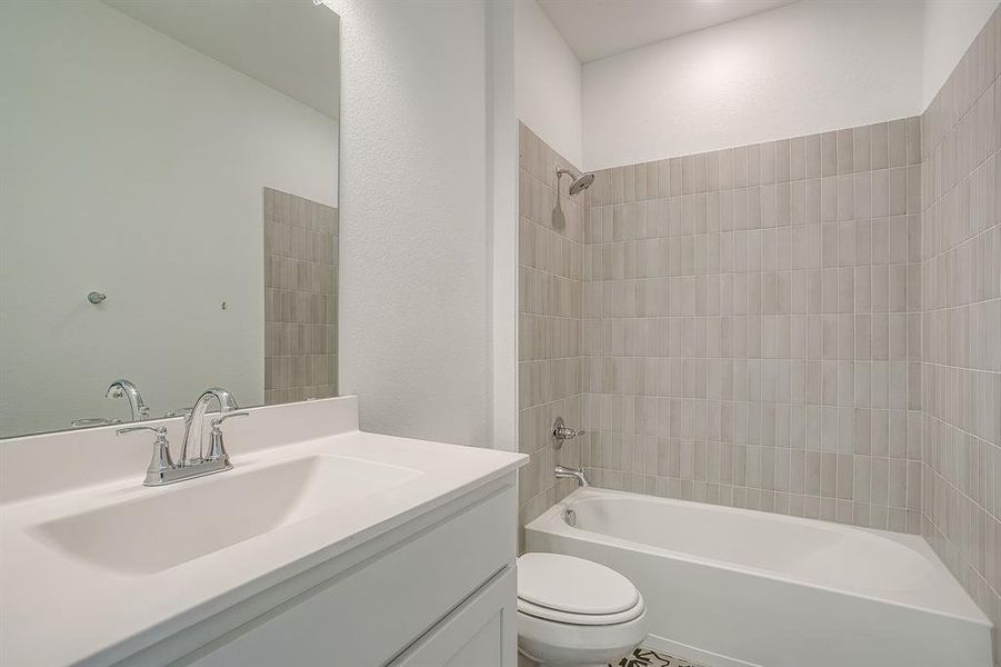 Bathroom connected to bedroom #2