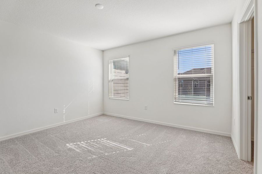 Spacious, unfurnished interior of a new home in Reserve at Forest Lake Townhomes, Lake Wales (Image 14).