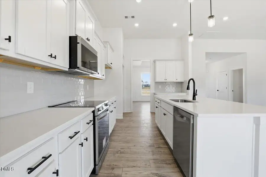 15-103 Brighton St-15