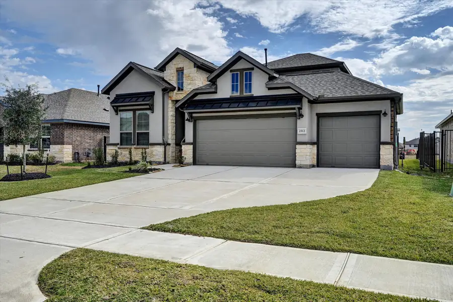 Image 6 of a home in Lago Mar  50'  &  55'.