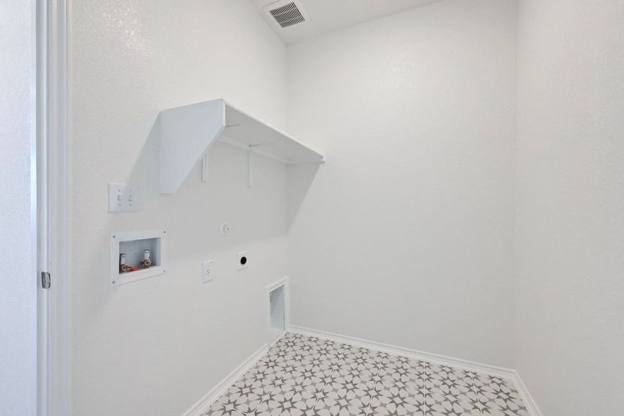 Spacious, unfurnished interior of a new home in Stoney Chase, Del Valle (Image 23). Spacious, unfurnished interior of a new home in Stoney Chase, Del Valle (Image 23).