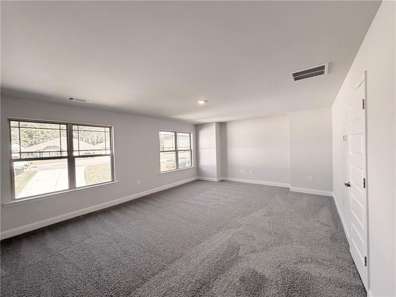 Spacious, unfurnished interior of a new home in Magnolia Villas, Cornelia (Image 18).