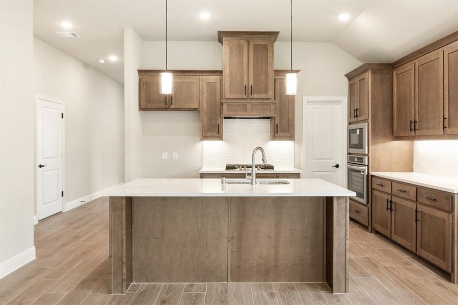 Furnished interior view inside a new home in Heartland Classic 60, Crandall (Image 10).