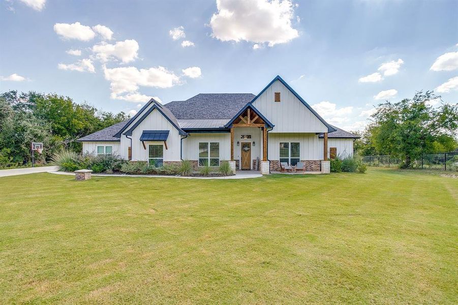 Image 33 of a home in .