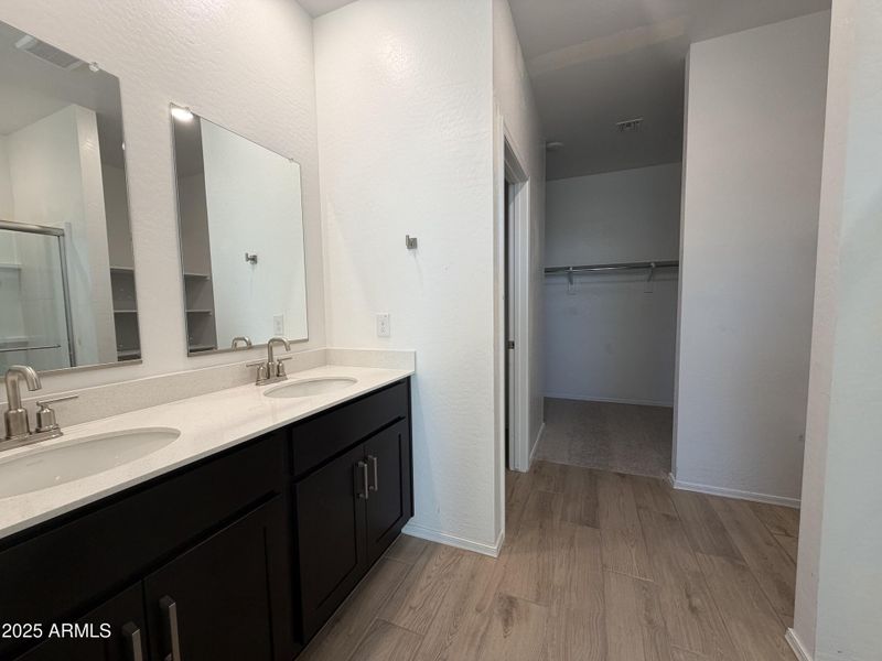 011_Owners Bath 011_Owners Bath