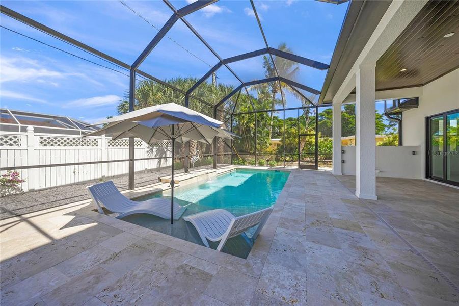 Exterior details and patio area of a home in , Venice (Image 23).