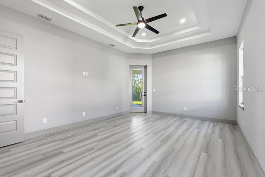 Spacious, unfurnished interior of a new home in , Palm Coast (Image 41).