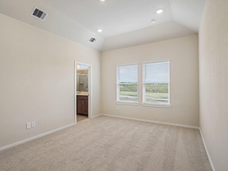 Spacious, unfurnished interior of a new home in Parkway Commons - City Series, Missouri City (Image 34). Spacious, unfurnished interior of a new home in Parkway Commons - City Series, Missouri City (Image 34).