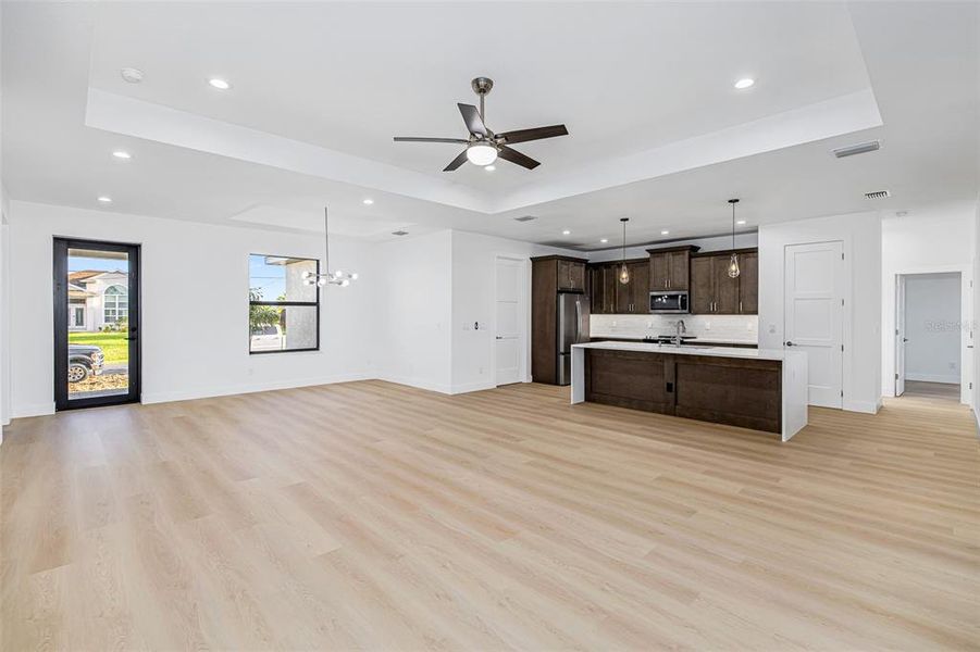 Spacious, unfurnished interior of a new home in , Rotonda West (Image 32).