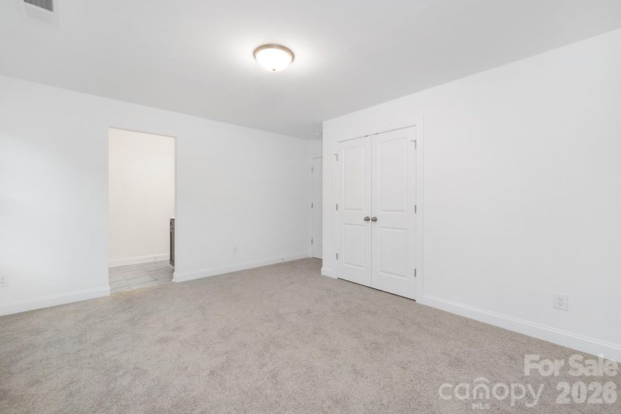 Spacious, unfurnished interior of a new home in , Denver (Image 20).