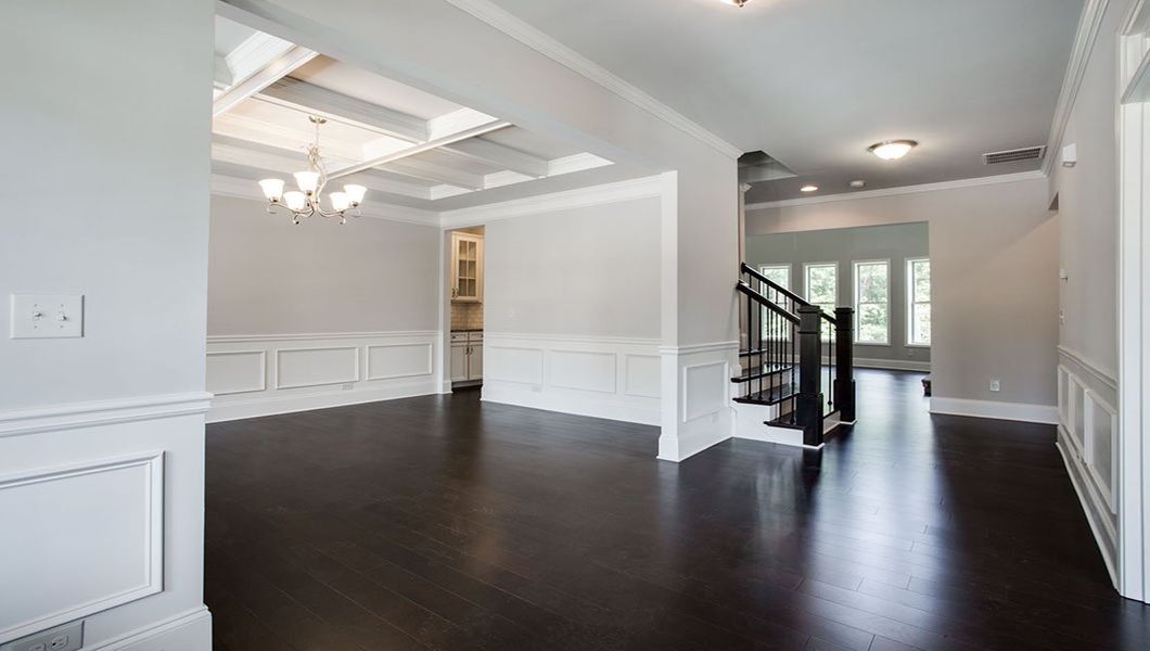 Representative unfurnished interior of a home built from the Edinburgh by D.R. Horton in Thalley Creek Estates, Cumming (Image 15).