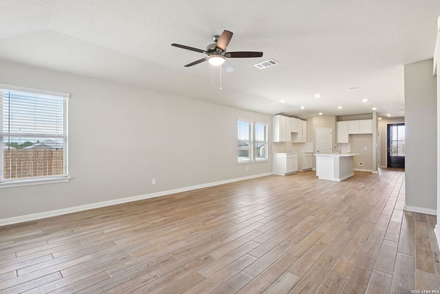 Spacious, unfurnished interior of a new home in Sagebrooke - Premier Series, San Antonio (Image 44).