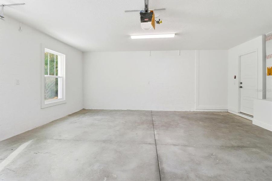 Spacious, unfurnished interior of a new home in , Crystal River (Image 36). Spacious, unfurnished interior of a new home in , Crystal River (Image 36).