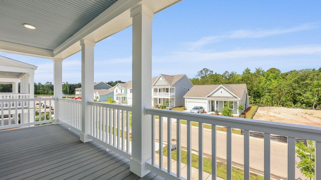 Exterior details and patio area of a home in Sheep Island, Summerville (Image 3).