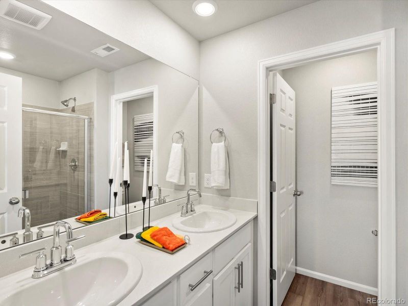 Furnished interior view inside a new home in , Aurora (Image 20).