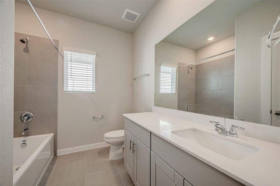 Furnished interior view inside a new home in McClendon Park Village, Houston (Image 14). Furnished interior view inside a new home in McClendon Park Village, Houston (Image 14).